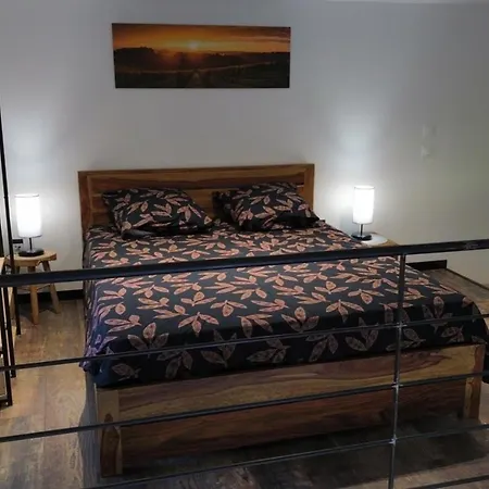 Дом отдыха Lancien Chai Laroque (Gironde)