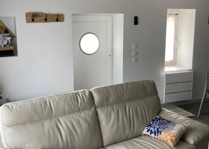 Lancien Chai Vakantiehuis Laroque (Gironde)